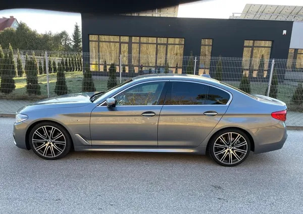 bmw seria 5 świętokrzyskie BMW Seria 5 cena 149900 przebieg: 119000, rok produkcji 2017 z Kielce